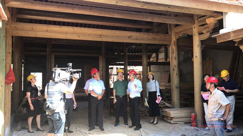 1538039011170061.jpg 2.jpg