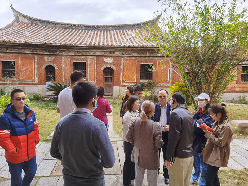 2101082.jpg 2101082.jpg