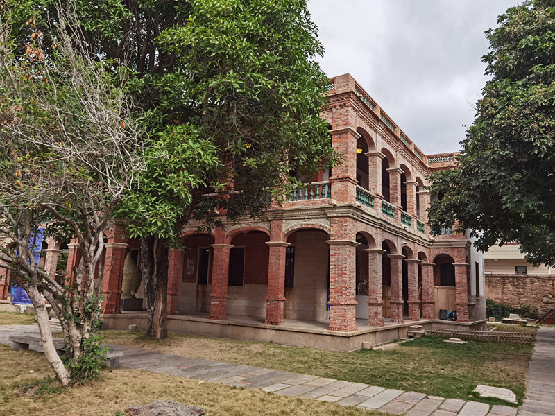 2101085.jpg 2101085.jpg